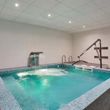 Odalys - Arenes - Palais Des Congres 4* Ним