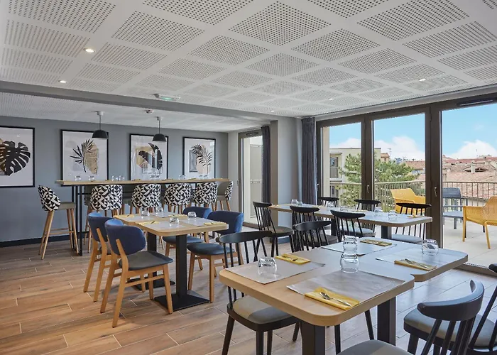 Odalys - Arenes - Palais Des Congres 4*