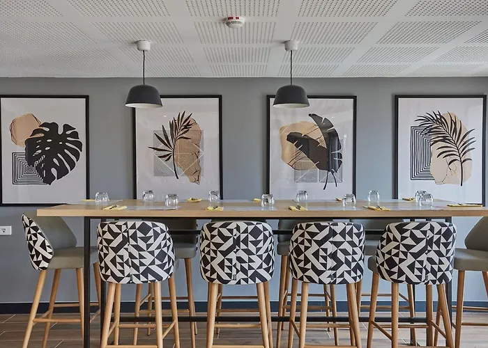 Odalys - Arenes - Palais Des Congres Aparthotel